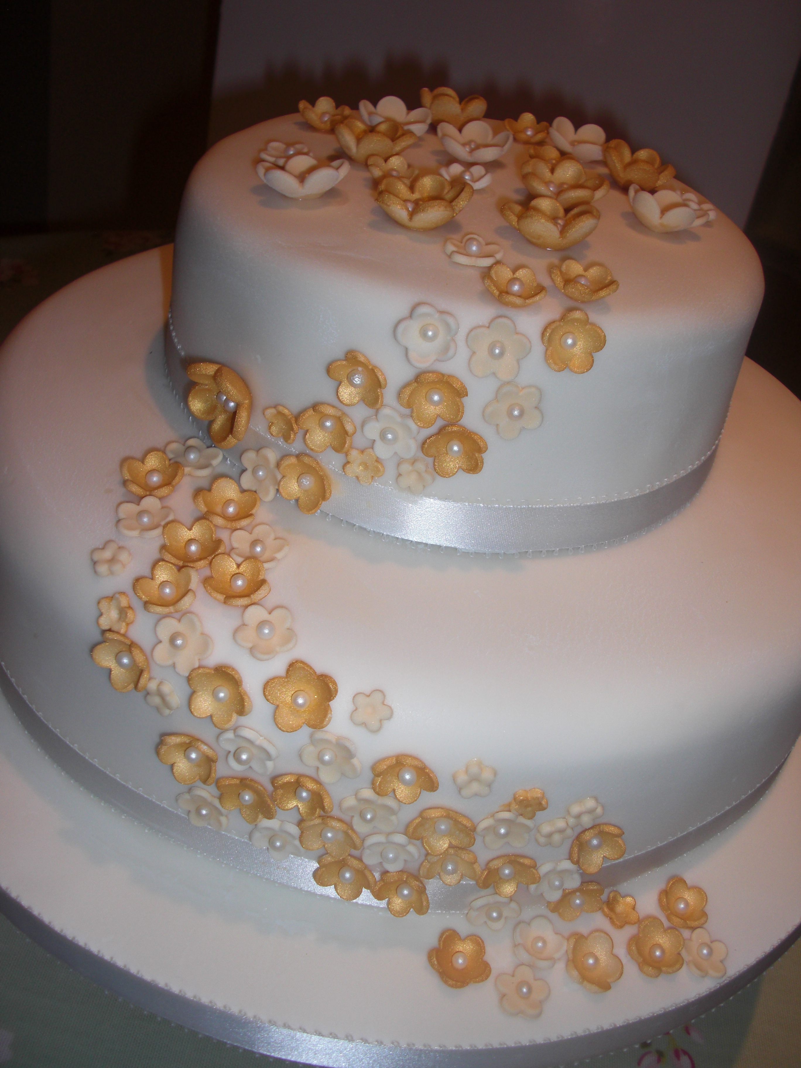  Golden  Wedding  Anniversary Cakes  a little sweet on the side 